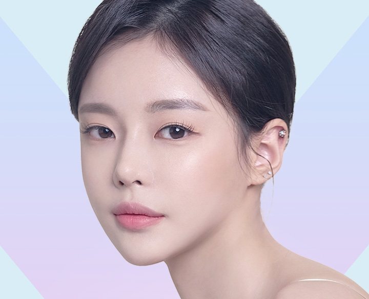 턱선이 드러난 여성 모델(모바일판 세로 사진)