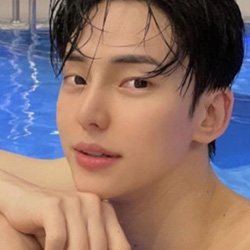 리얼 셀피 9 — 고객 셀카